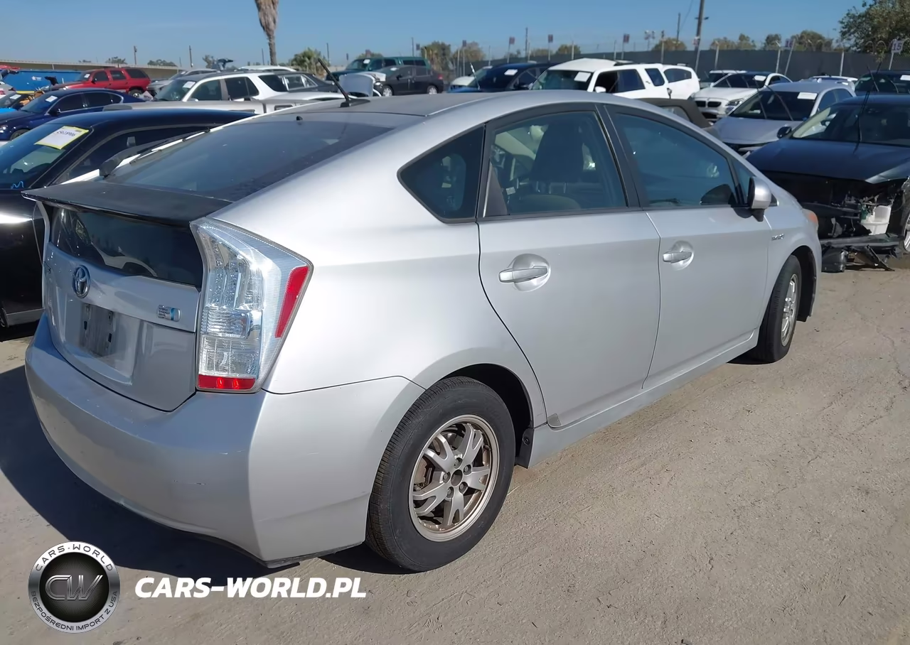 2010 Toyota Prius Ii VIN:JTDKN3DU3A1301382 - 4