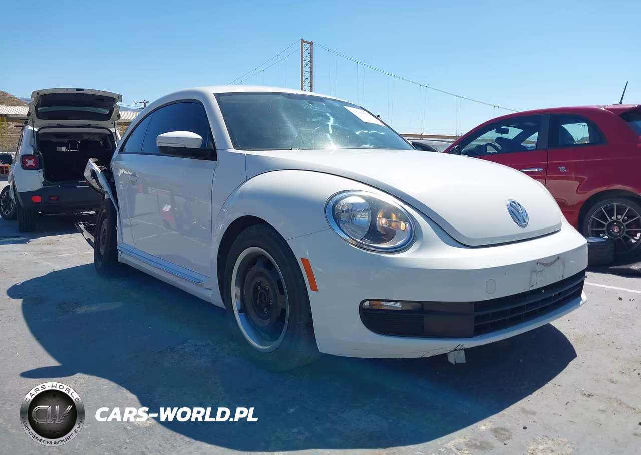 2013 Volkswagen Beetle 2.5L – zdjęcie 1 z 11