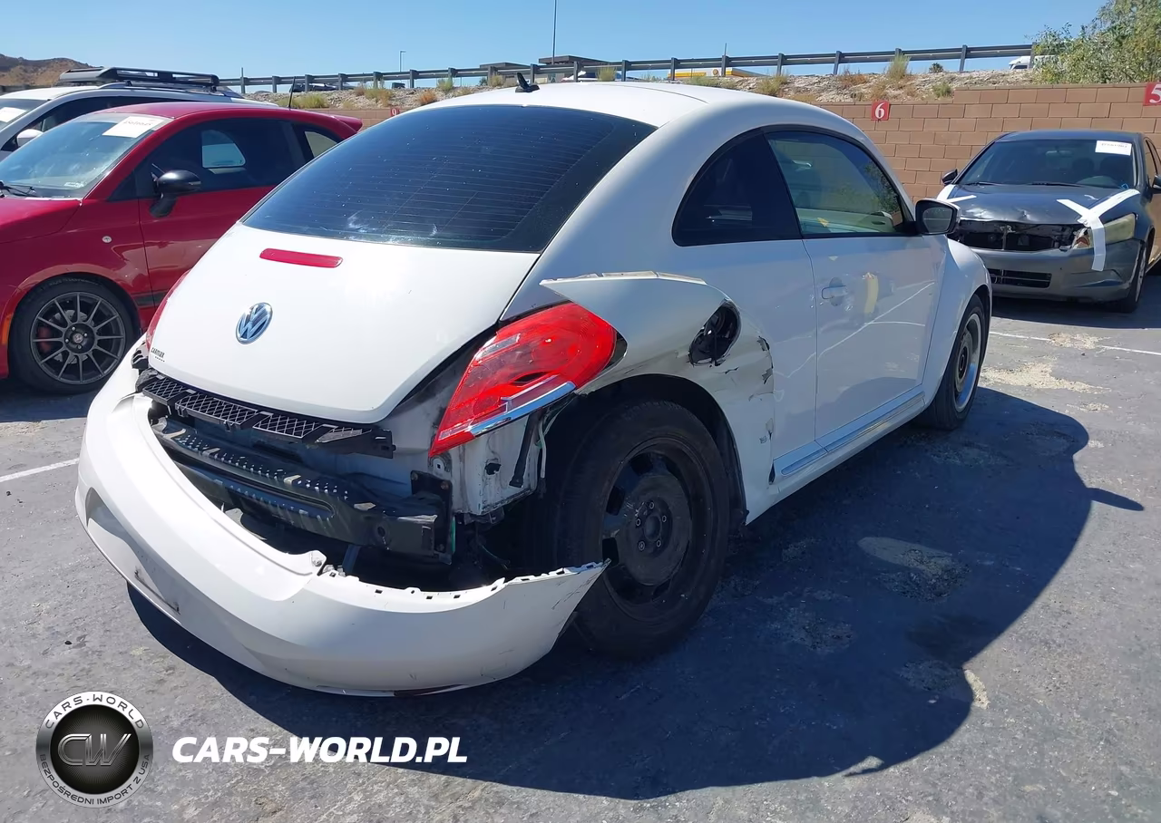 2013 Volkswagen Beetle 2.5L VIN:3VWJP7AT6DM675384 - 4
