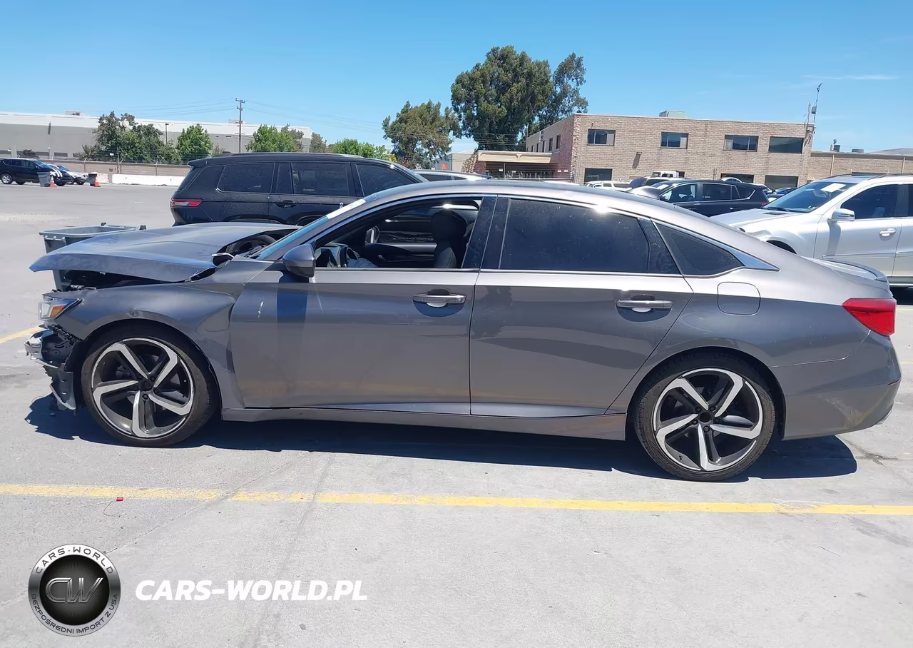 2018 Honda Accord Sport VIN:1HGCV1F39JA155214 - 15