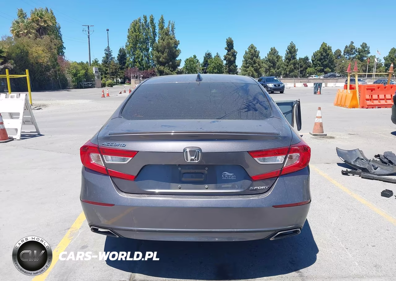 2018 Honda Accord Sport VIN:1HGCV1F39JA155214 - 17