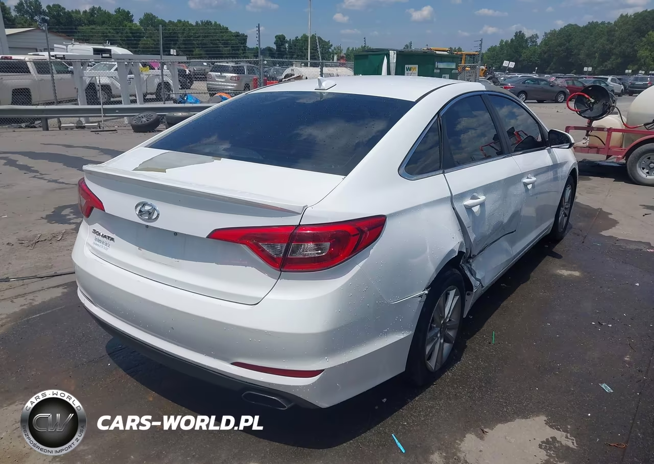 2016 Hyundai Sonata Se VIN:5NPE24AF2GH312179 - 4