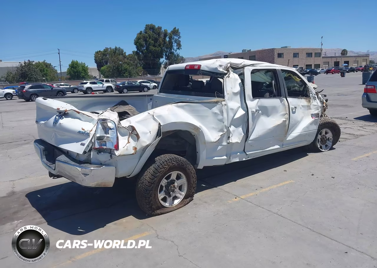 2012 Ram 2500 Laramie VIN:3C6UD5NL0CG171828 - 4