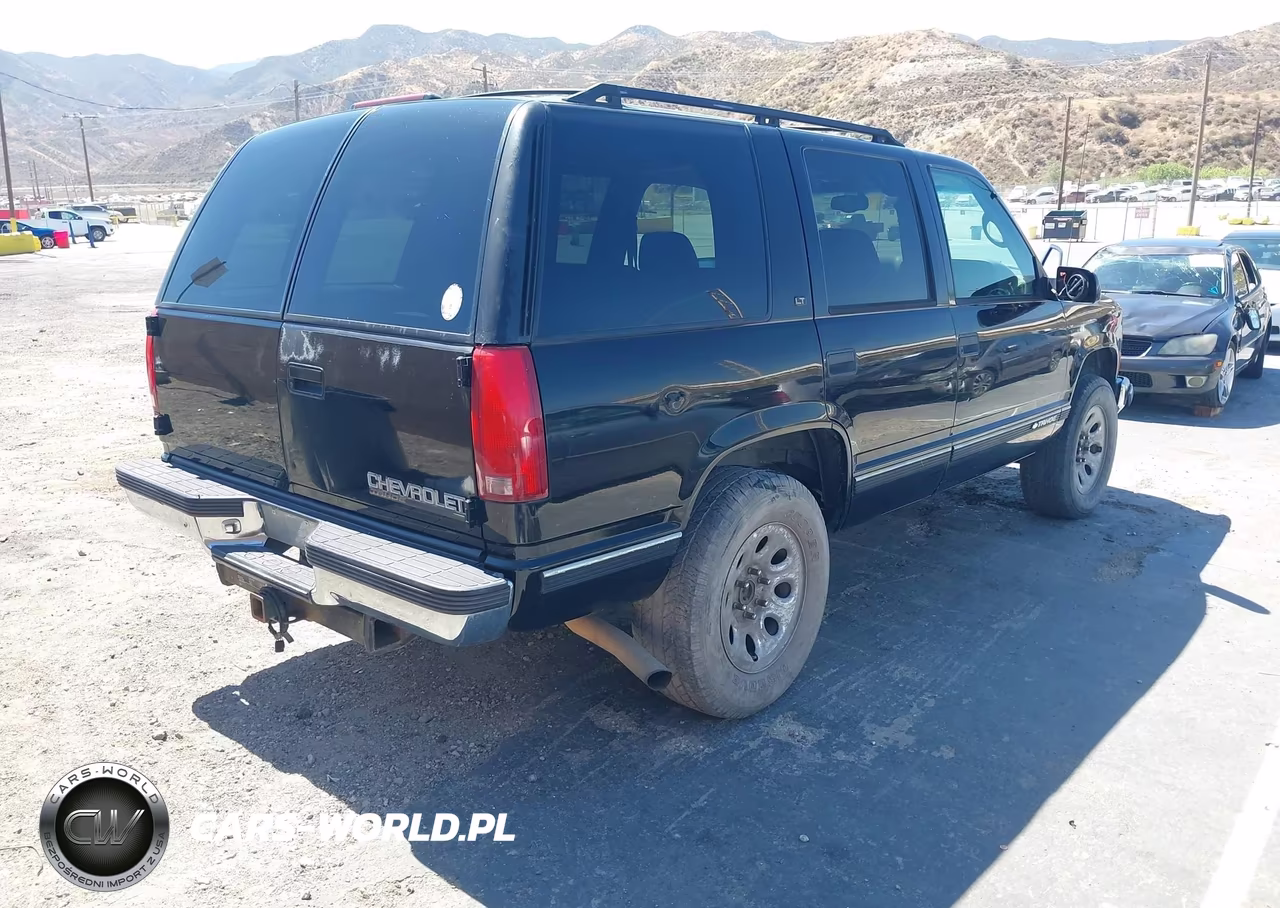 1999 Chevrolet Tahoe Ls VIN:1GNEK13R1XJ548083 - 4