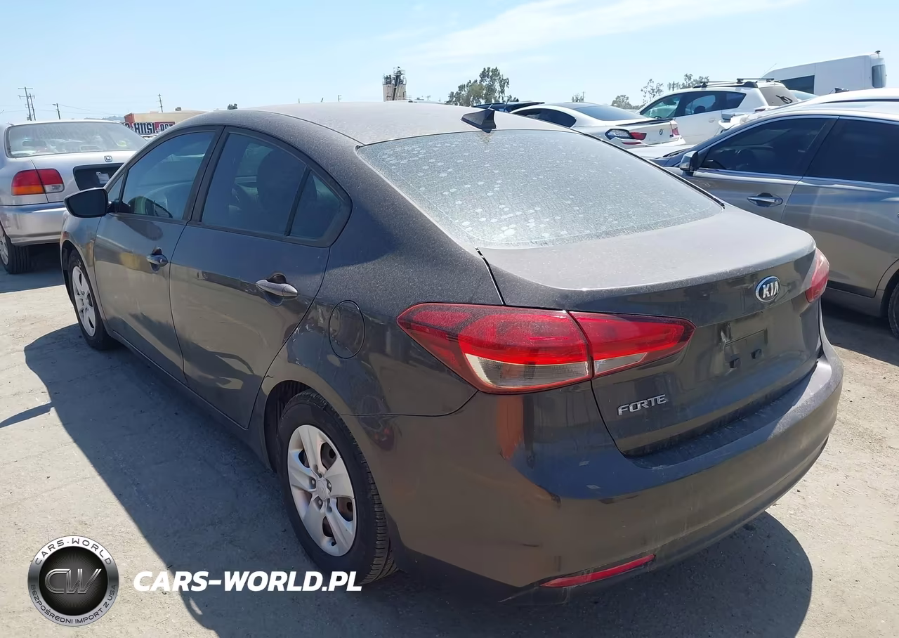 2018 Kia Forte Lx VIN:3KPFL4A78JE180809 - 3