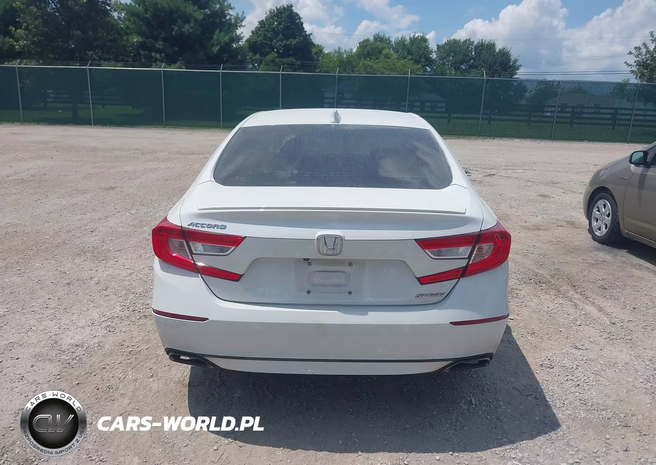 2018 Honda Accord Sport VIN:1HGCV1F32JA102449 - 16