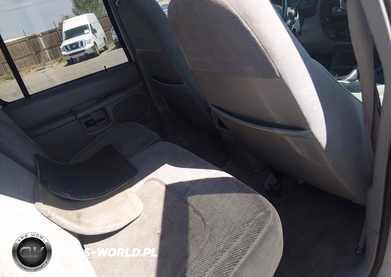 1997 Ford Explorer Eddie Bauer-Limited-Xlt VIN:1FMDU35P2VZC32353 - 8