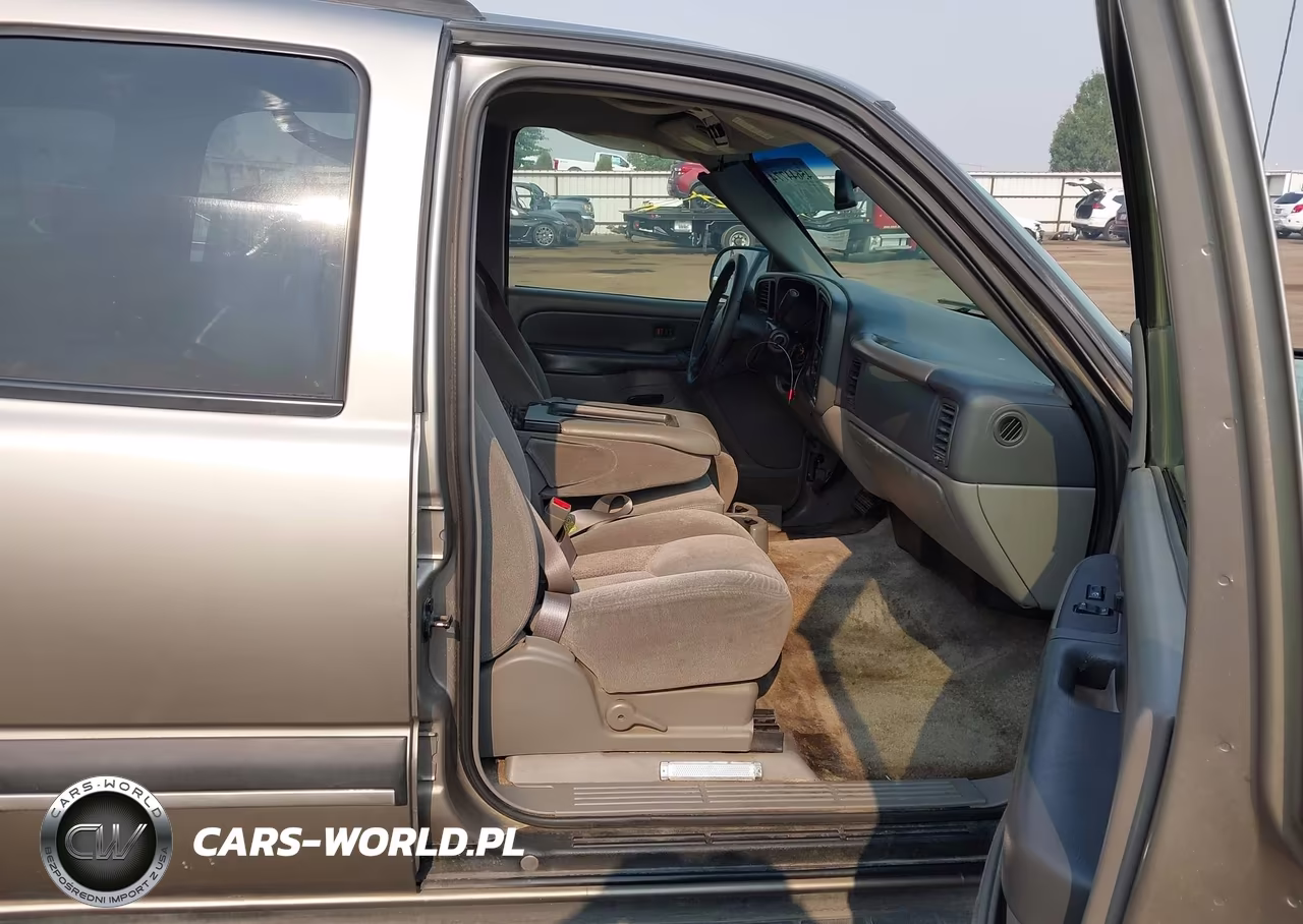 2003 Chevrolet Tahoe Ls VIN:1GNEC13T43R224887 - 5