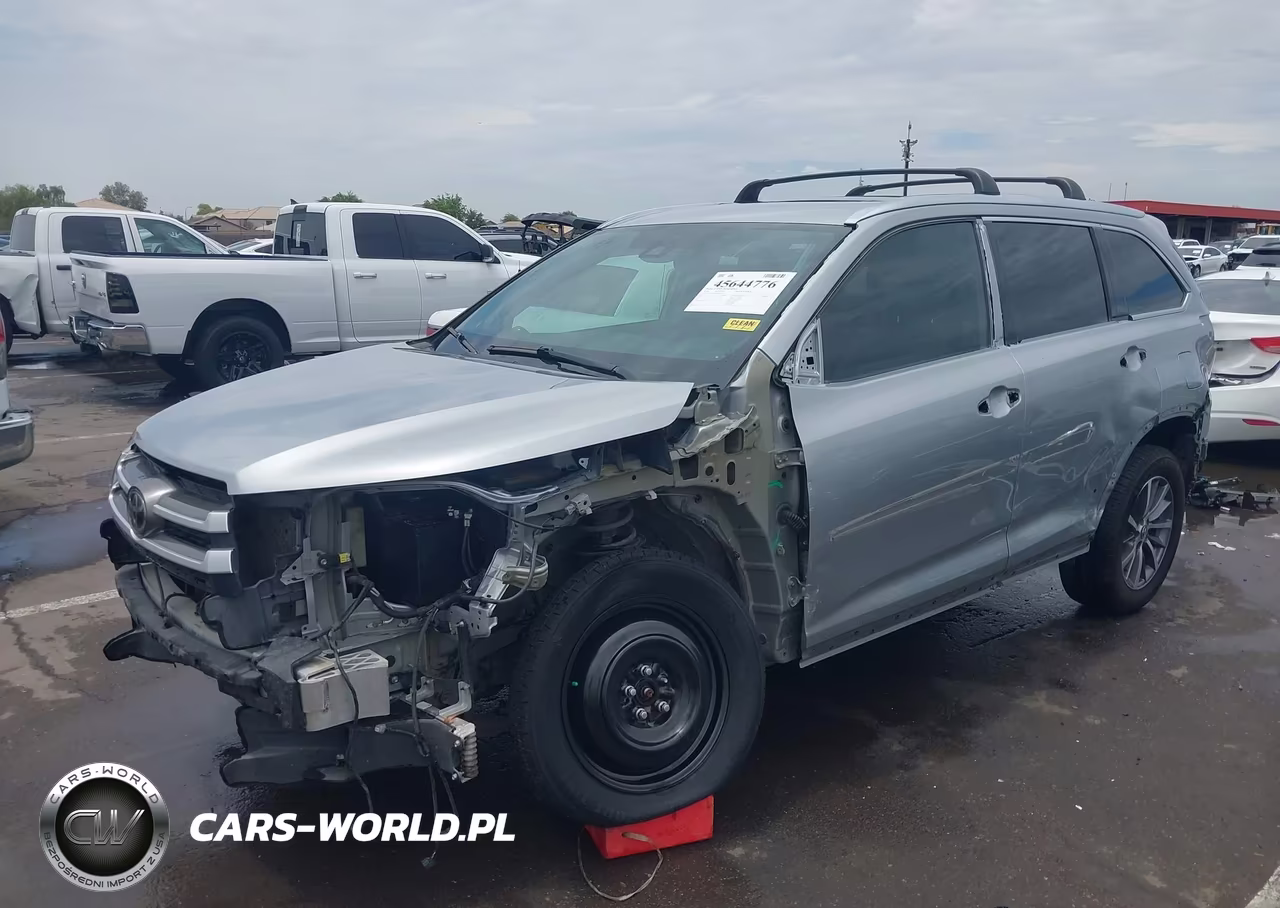 2019 Toyota Highlander Xle VIN:5TDJZRFH5KS981499 - 6