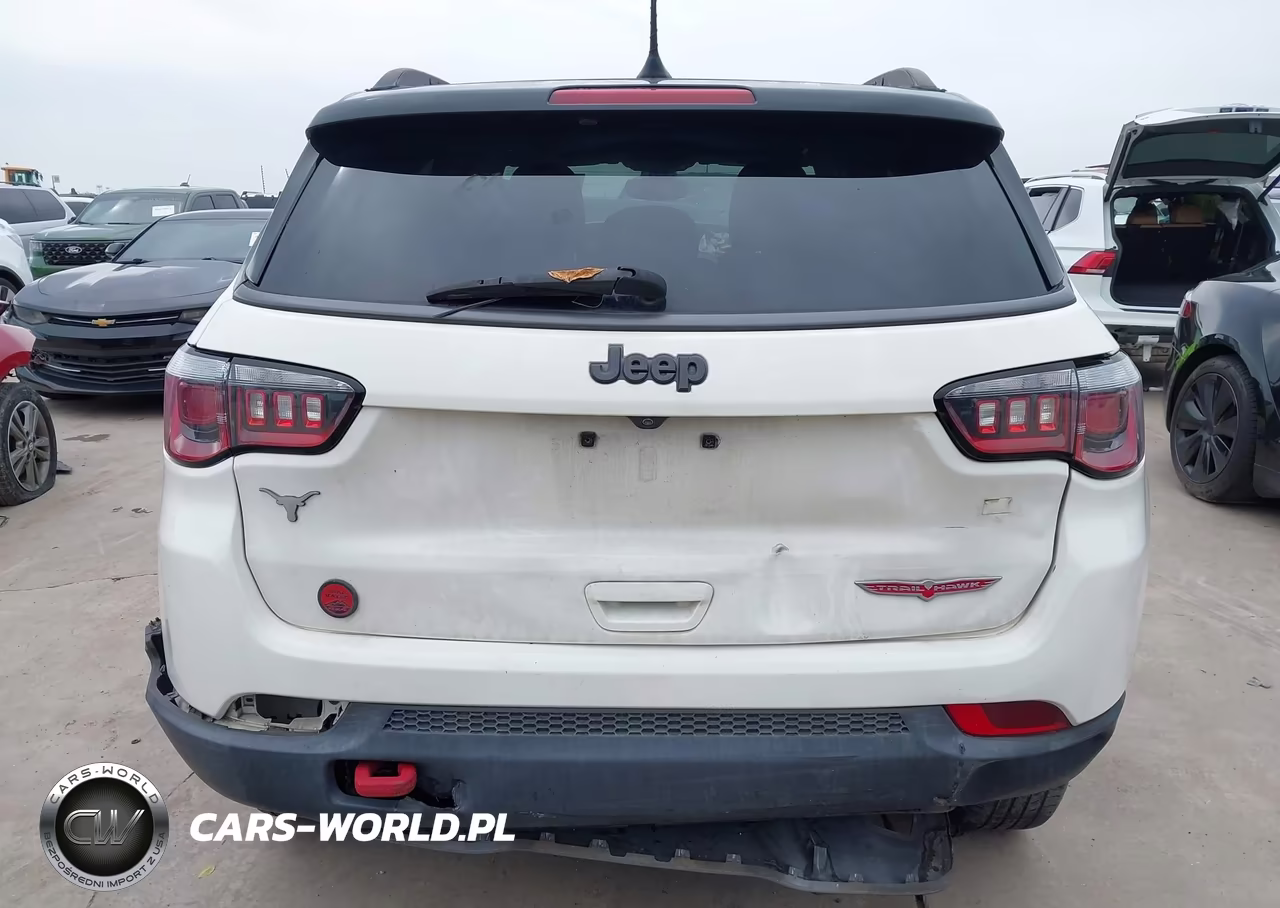 2018 Jeep Compass Trailhawk 4X4 VIN:3C4NJDDB0JT129429 - 16