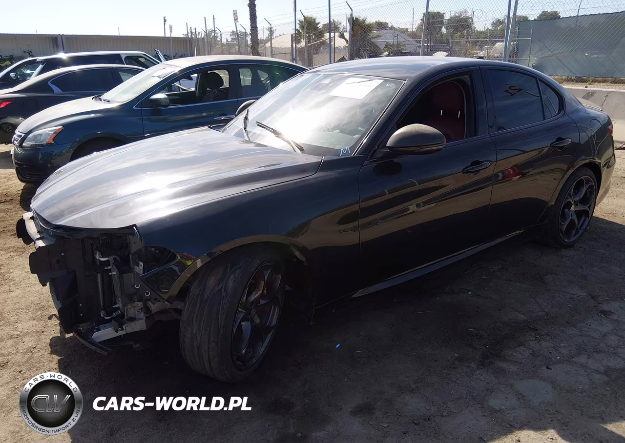 2017 Alfa Romeo Giulia Ti Rwd VIN:ZARFAECNXH7549922 - 2