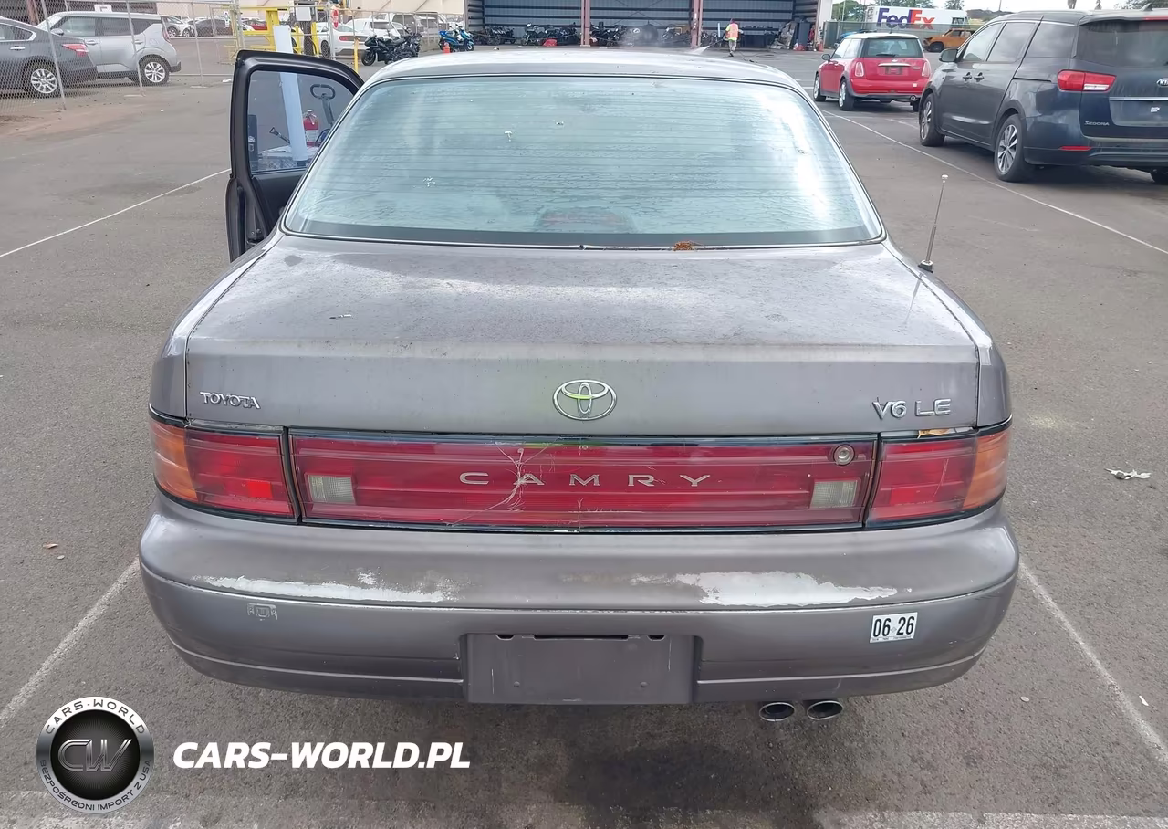 1994 Toyota Camry Le VIN:JT2GK12E6R0027412 - 14