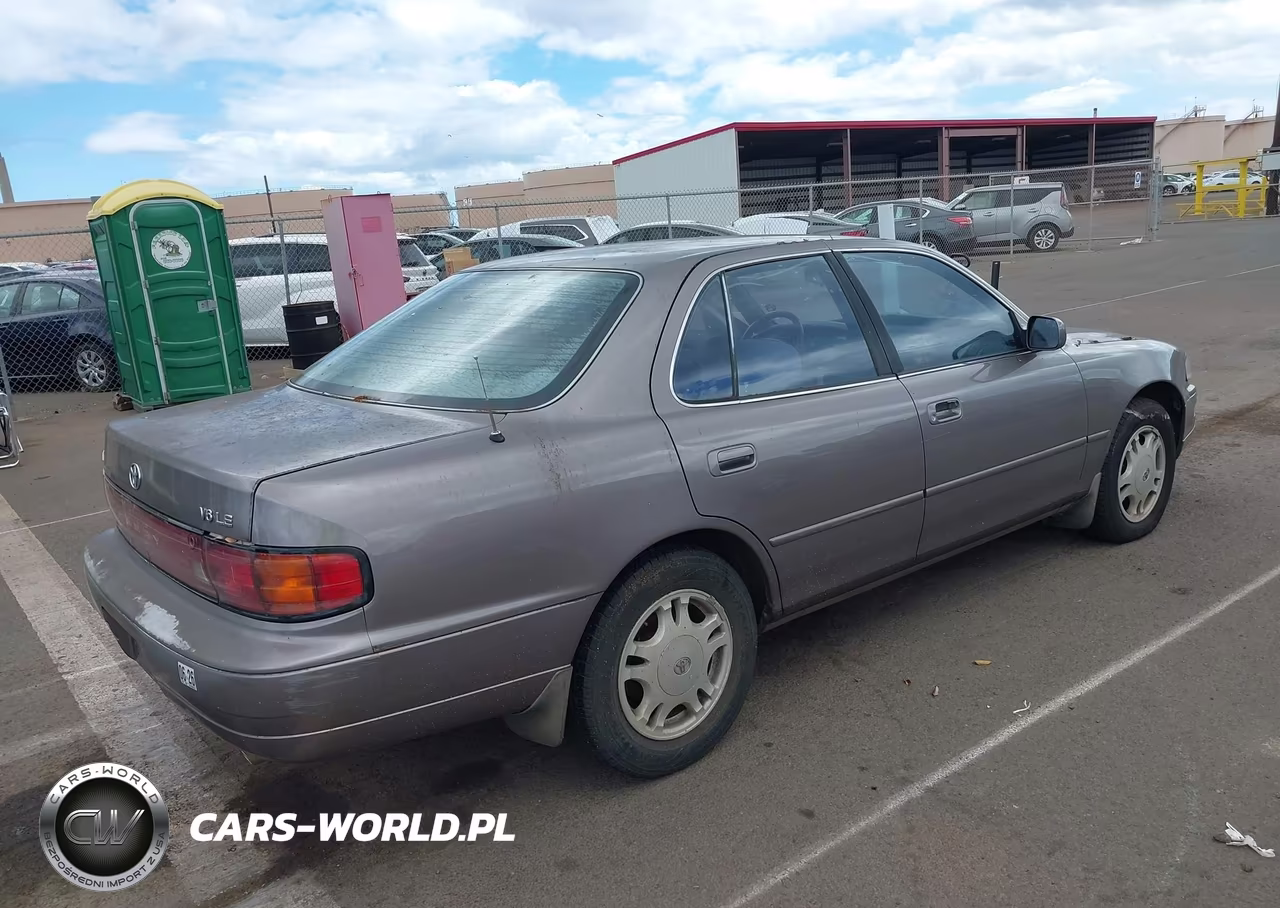 1994 Toyota Camry Le VIN:JT2GK12E6R0027412 - 4