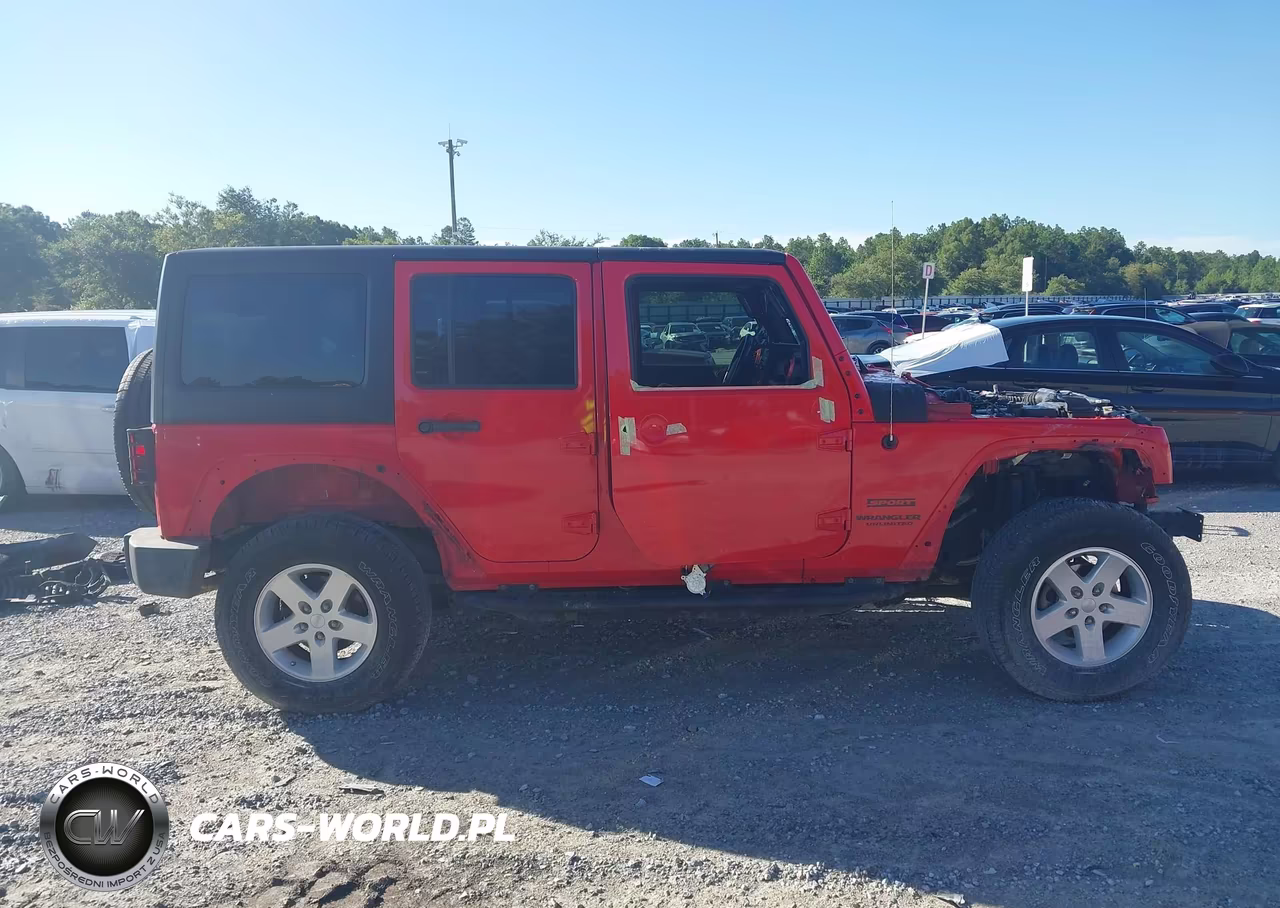 2015 Jeep Wrangler Unlimited Sport VIN:1C4BJWDG7FL670944 - 14