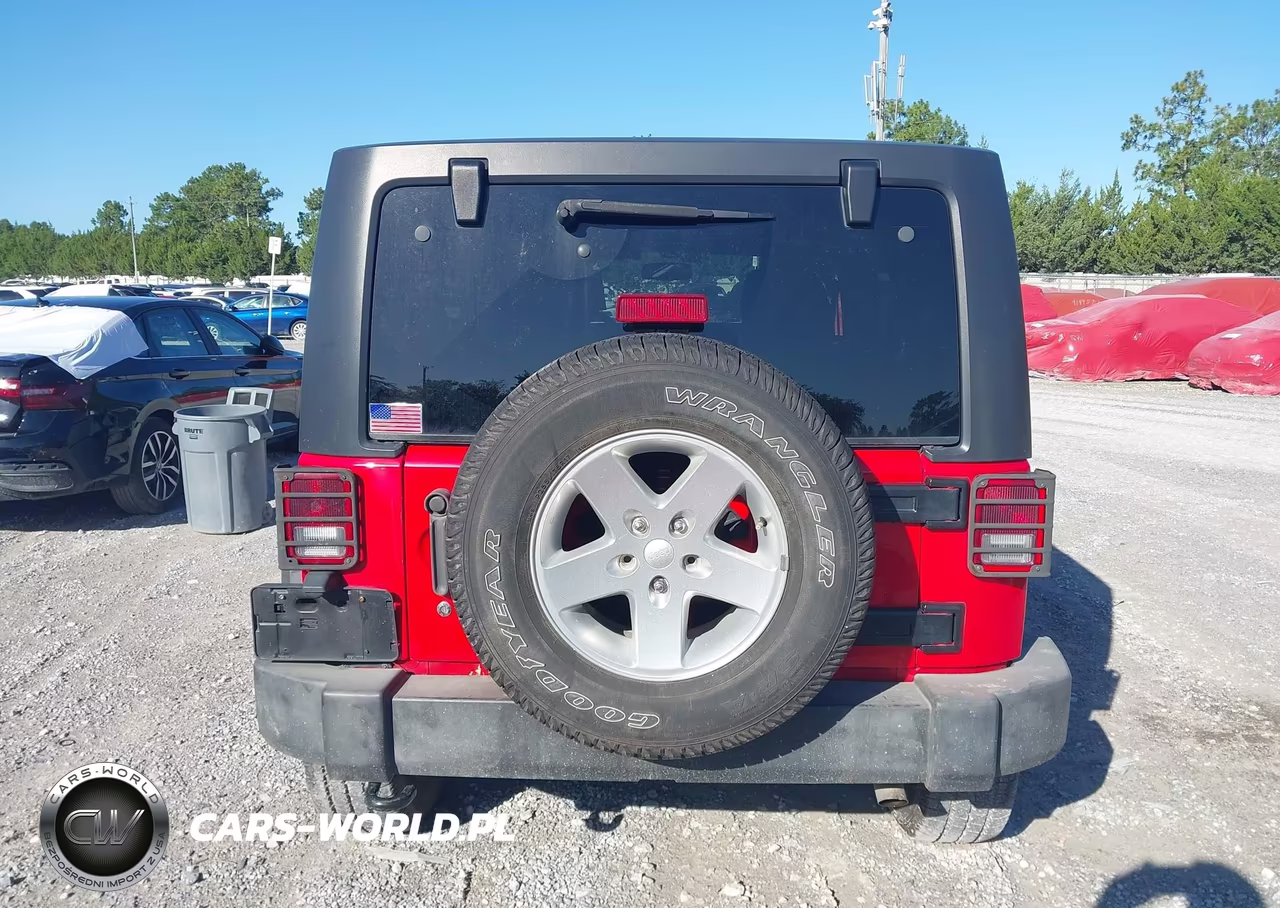 2015 Jeep Wrangler Unlimited Sport VIN:1C4BJWDG7FL670944 - 17