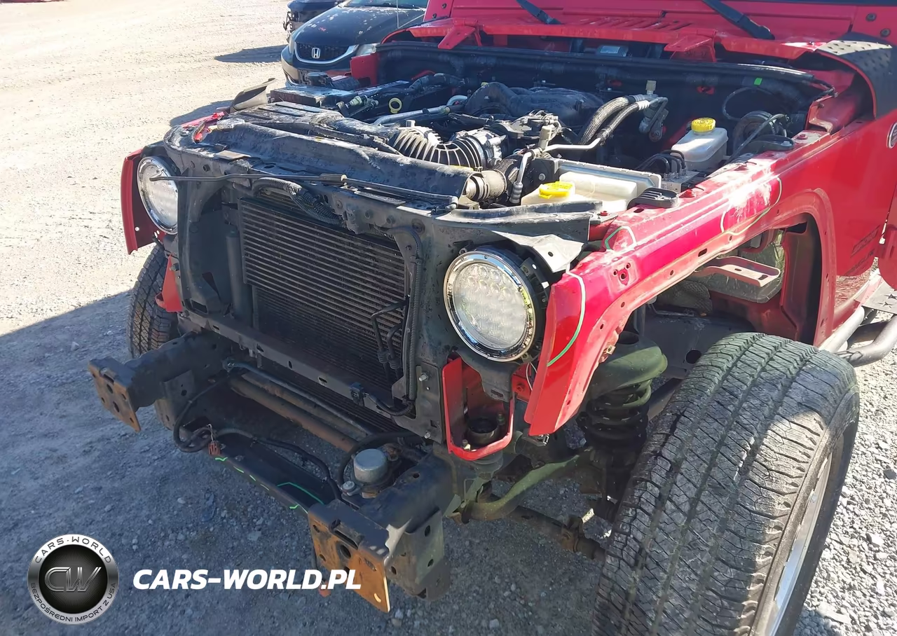2015 Jeep Wrangler Unlimited Sport VIN:1C4BJWDG7FL670944 - 18