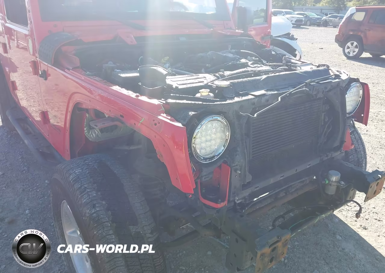 2015 Jeep Wrangler Unlimited Sport VIN:1C4BJWDG7FL670944 - 6