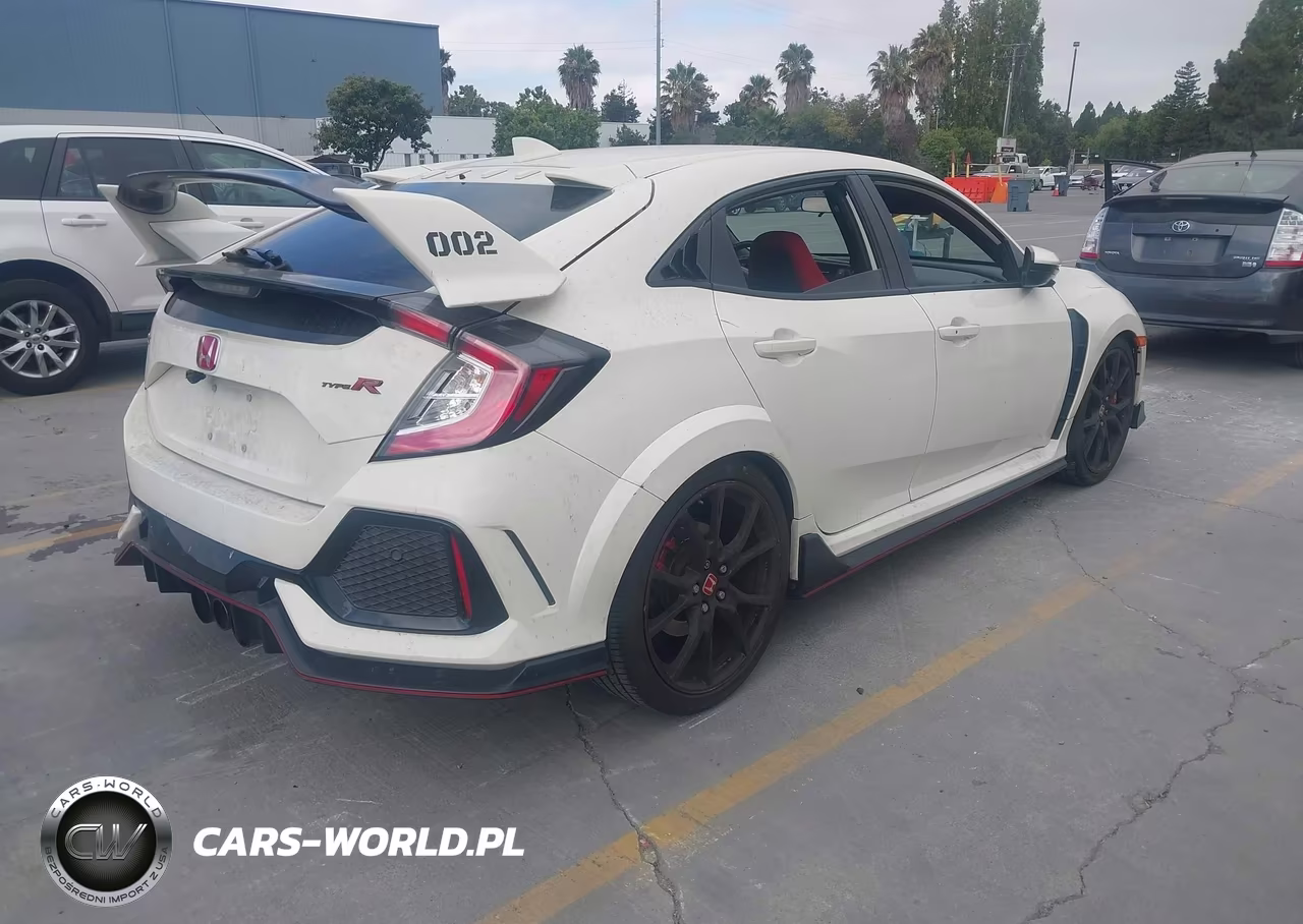 2019 Honda Civic Type R Touring VIN:SHHFK8G79KU203865 - 4