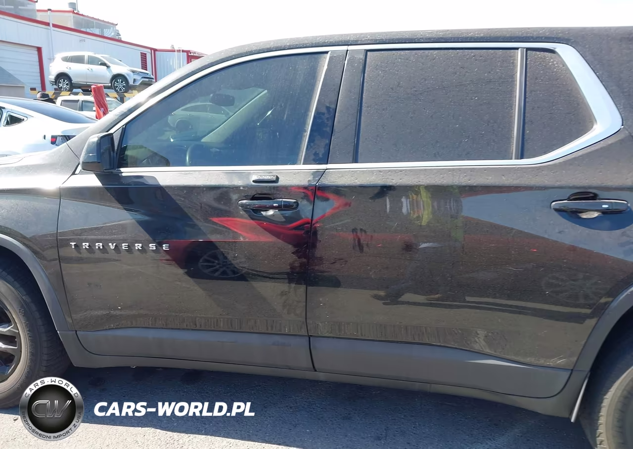 2018 Chevrolet Traverse Ls VIN:1GNERFKW5JJ143013 - 14