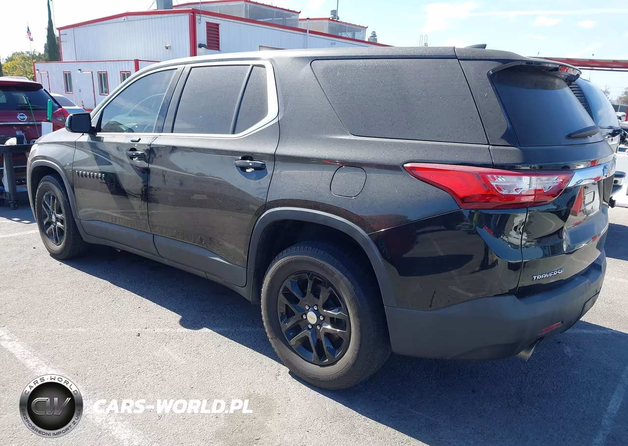 2018 Chevrolet Traverse Ls VIN:1GNERFKW5JJ143013 - 3