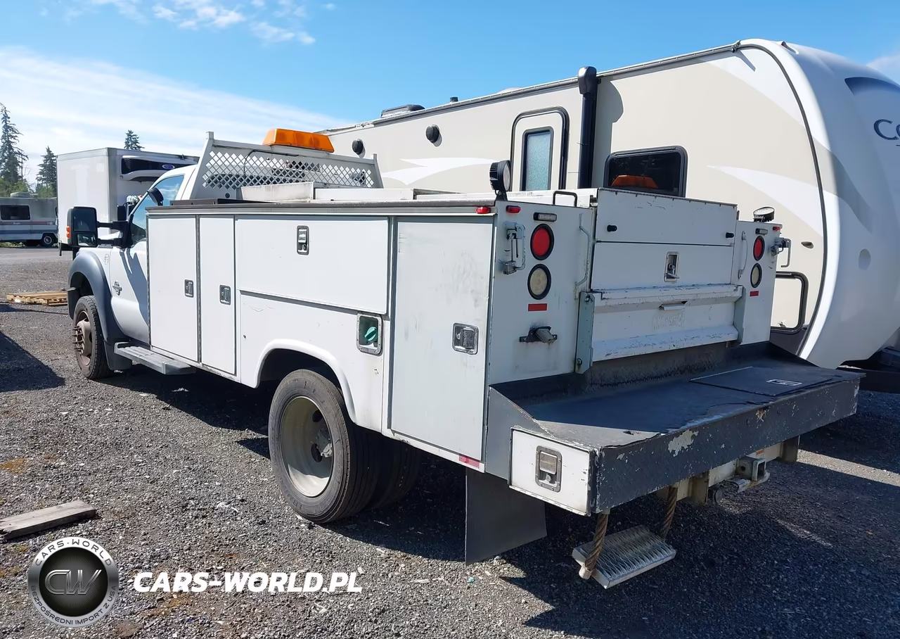 2013 Ford F-550 Chassis Xl VIN:1FDUF5HT2DEB79402 - 3