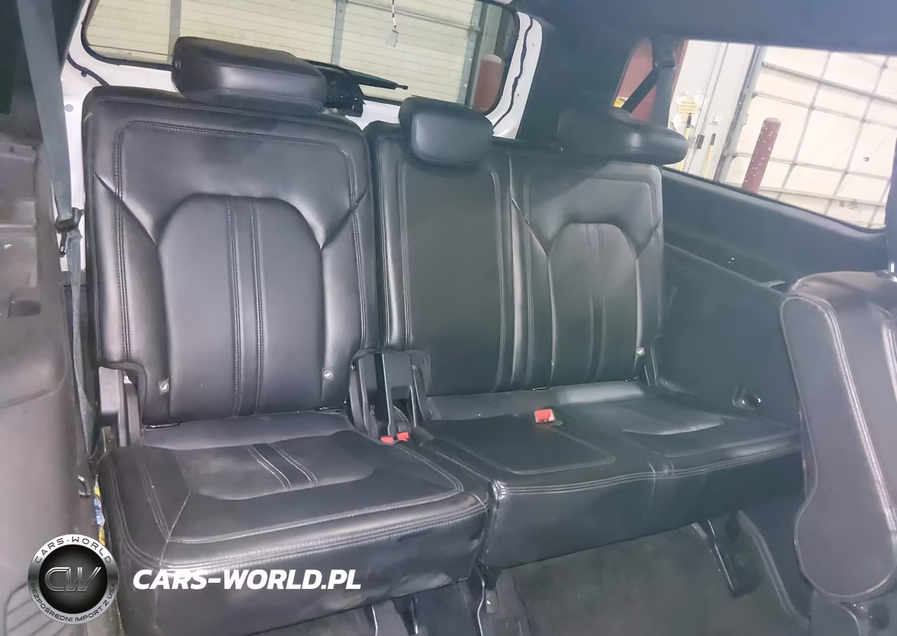 2018 Ford Expedition Max Limited VIN:1FMJK1KT5JEA57631 - 18