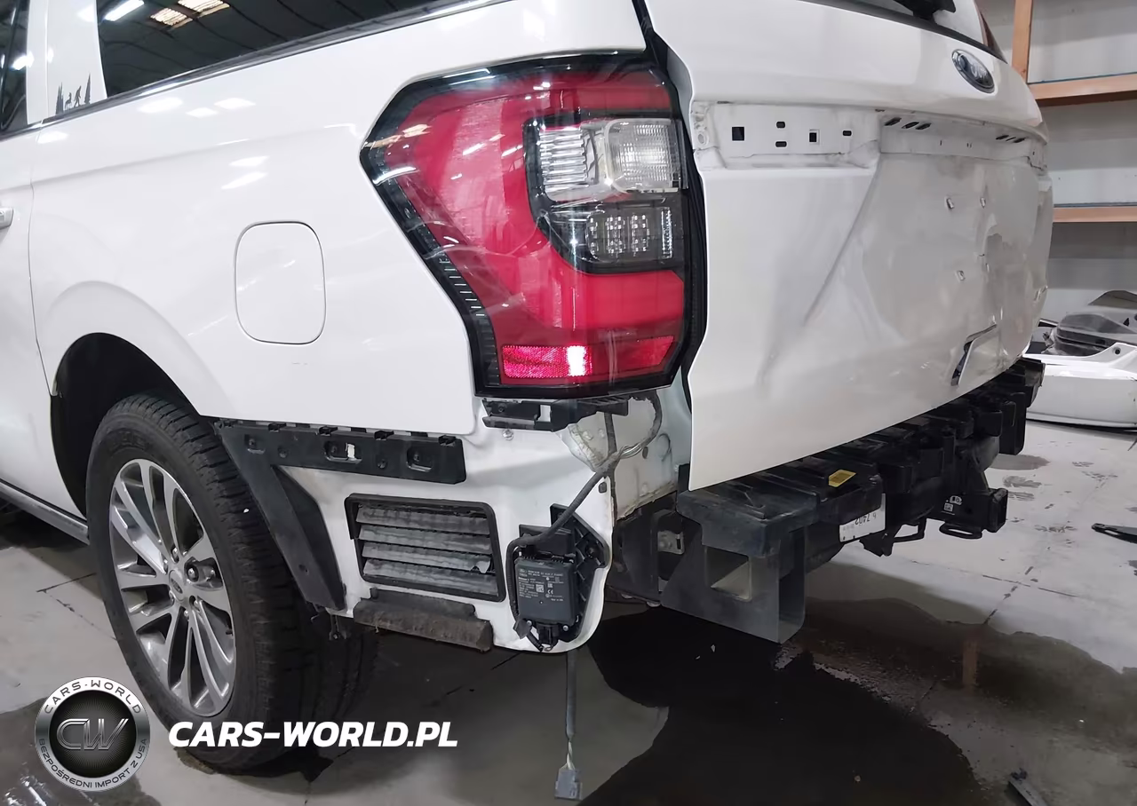 2018 Ford Expedition Max Limited VIN:1FMJK1KT5JEA57631 - 20