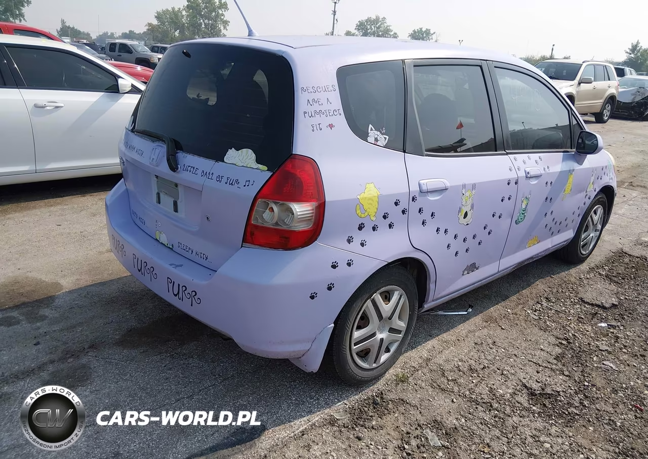 2007 Honda Fit VIN:JHMGD38477S045073 - 4