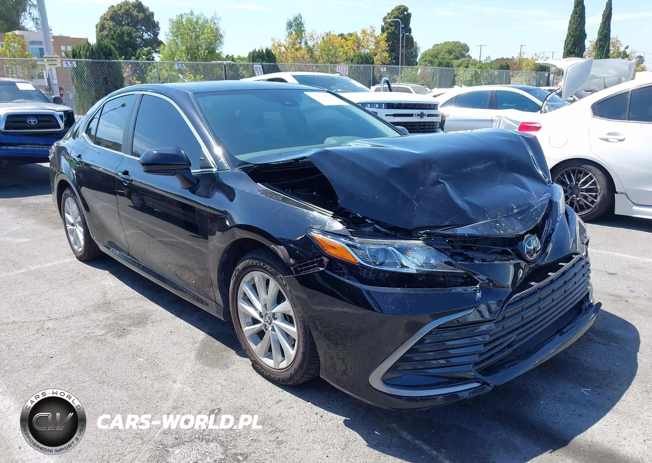 2024 Toyota Camry Le