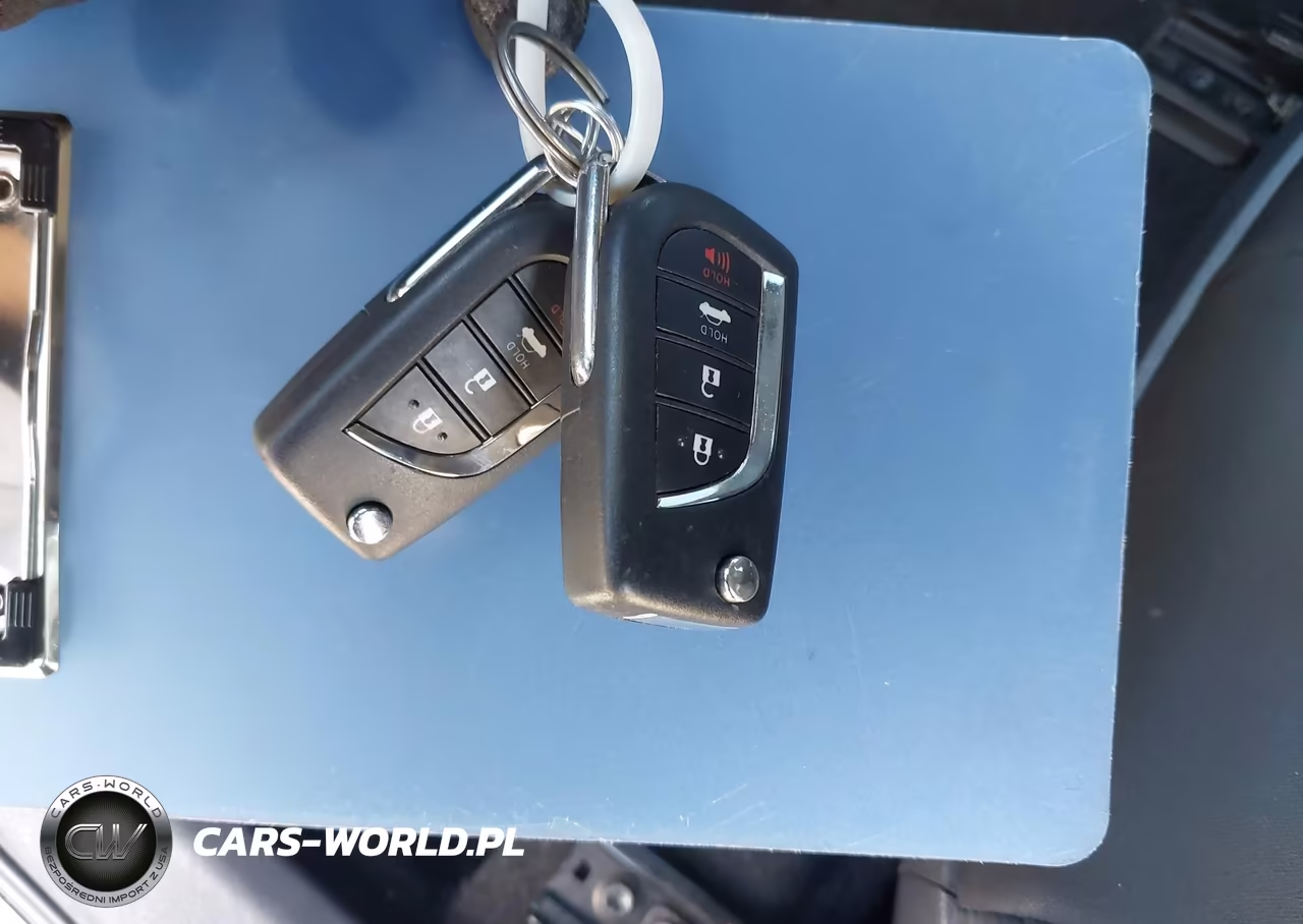 2024 Toyota Camry Le VIN:4T1C11AKXRU252128 - 11