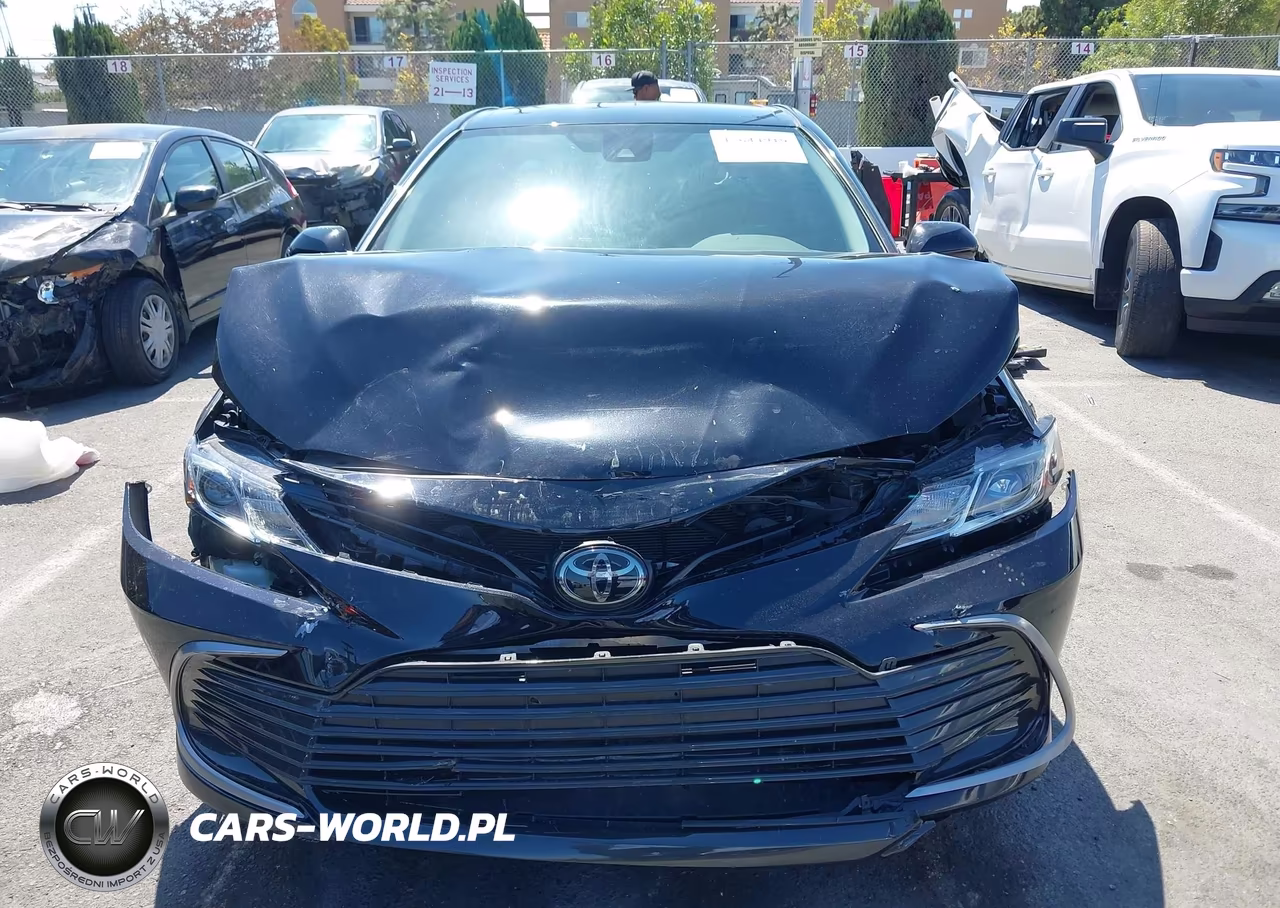 2024 Toyota Camry Le VIN:4T1C11AKXRU252128 - 12