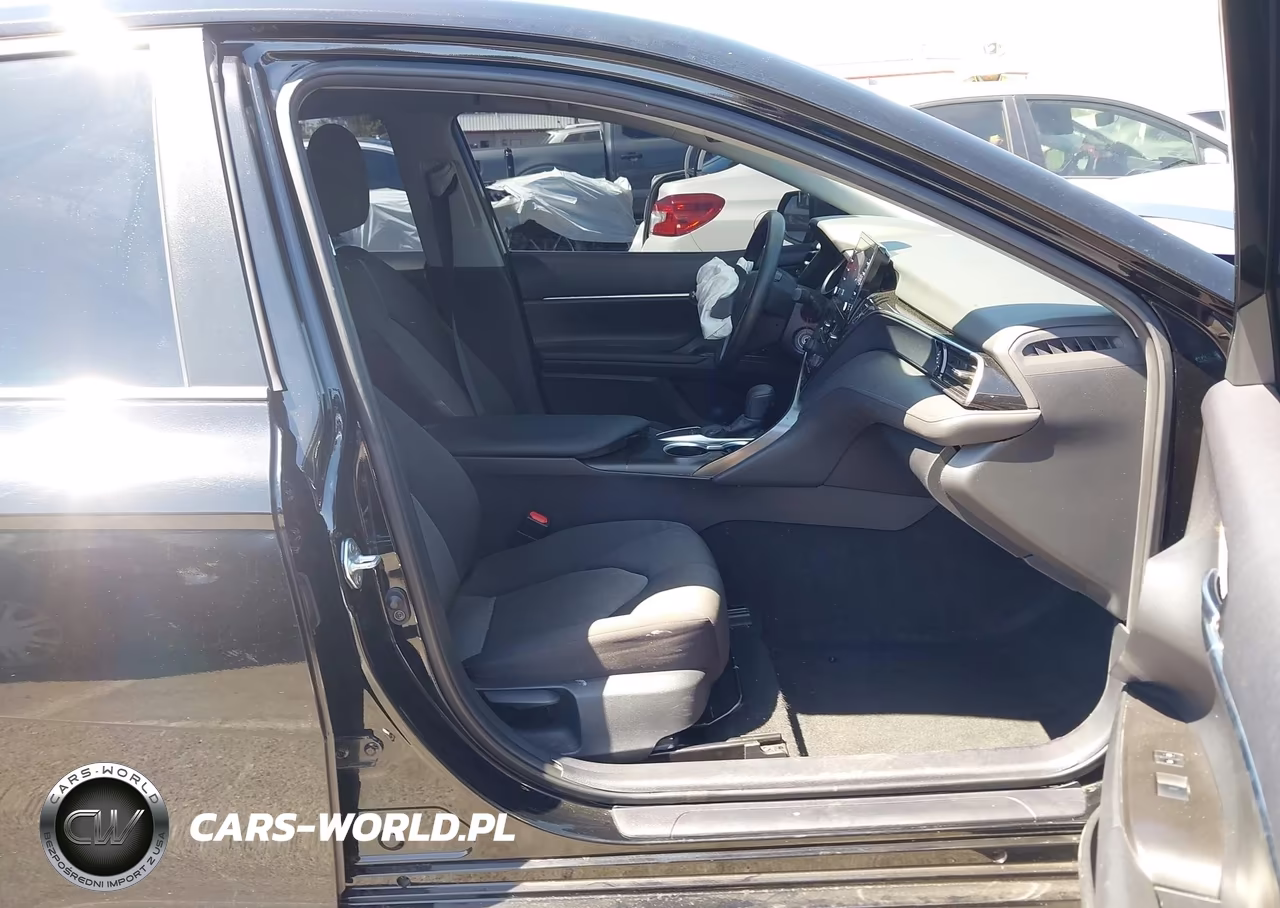 2024 Toyota Camry Le VIN:4T1C11AKXRU252128 - 5