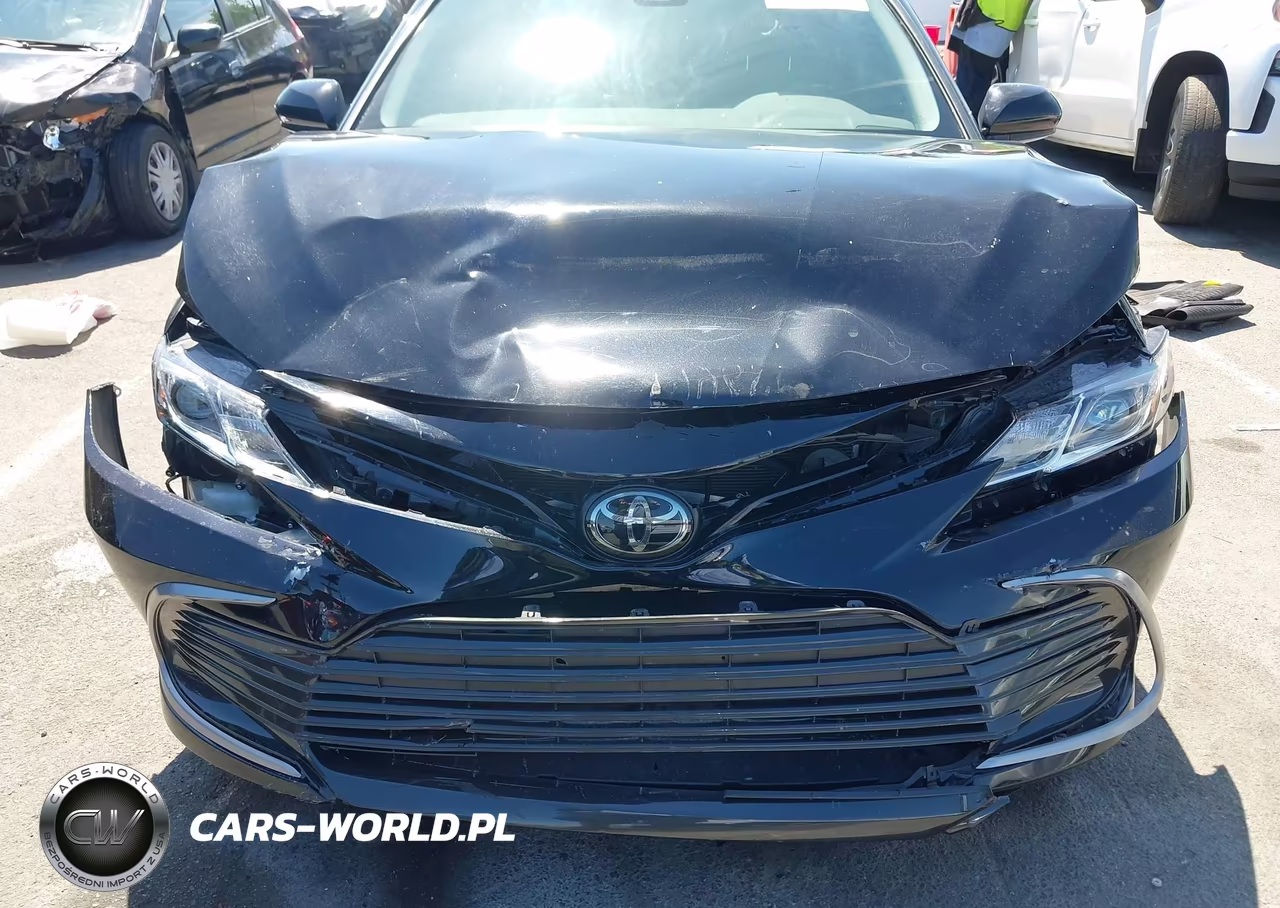 2024 Toyota Camry Le VIN:4T1C11AKXRU252128 - 6