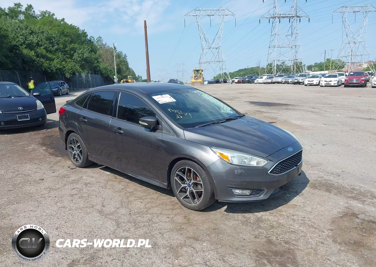 2016 Ford Focus Se VIN:1FADP3F26GL248646 - 1