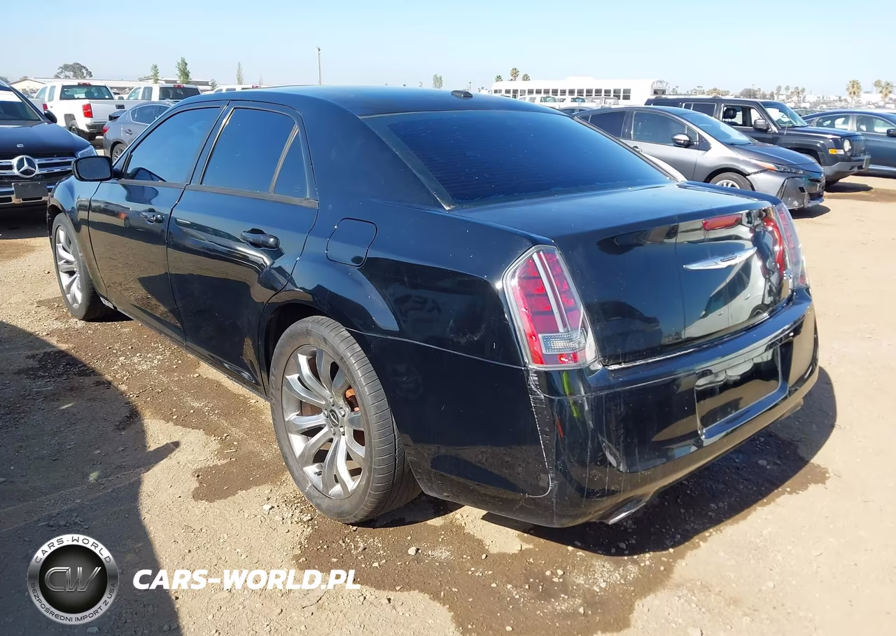 2014 Chrysler 300 300S VIN:2C3CCABG8EH257256 - 3