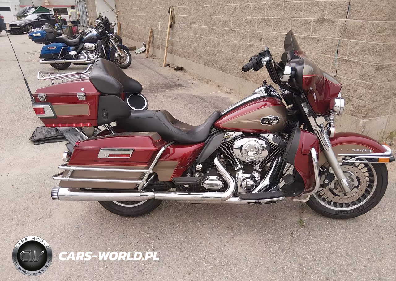 2009 Harley-Davidson Flhtcu VIN:1HD1FC4159Y679168 - 12