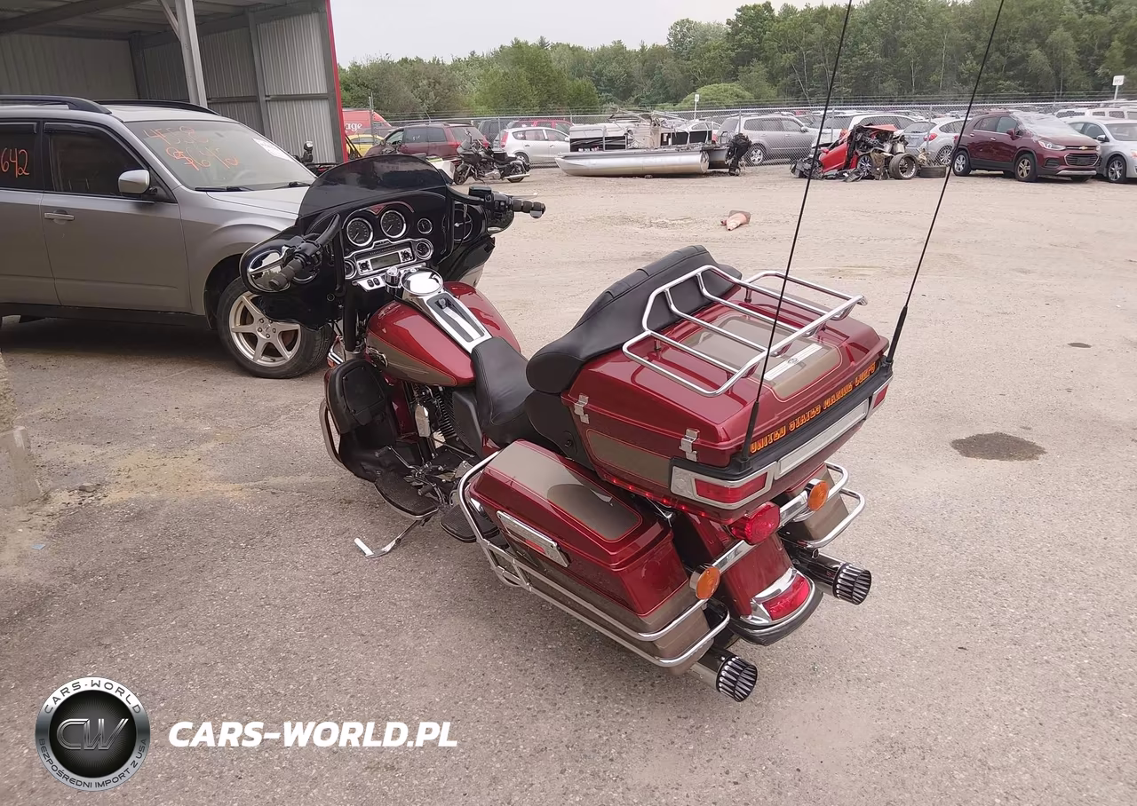 2009 Harley-Davidson Flhtcu VIN:1HD1FC4159Y679168 - 17