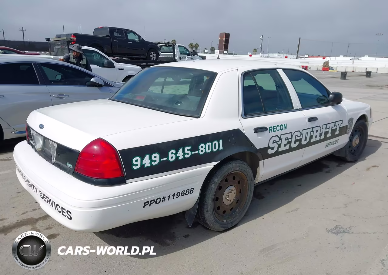 2009 Ford Crown Victoria Police Interceptor VIN:2FAHP71V19X117107 - 4