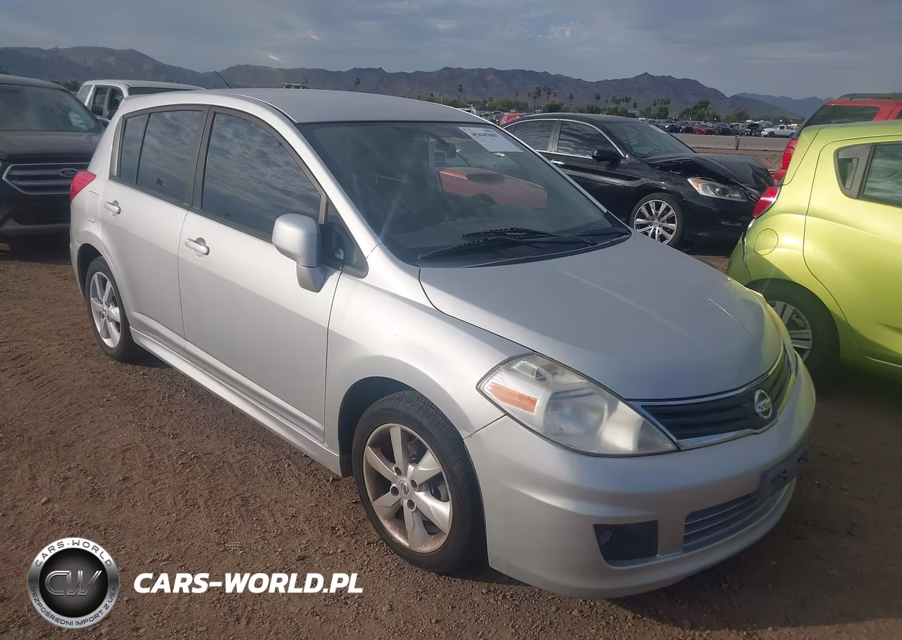 2012 Nissan Versa 1.8 Sl – zdjęcie 1 z 11