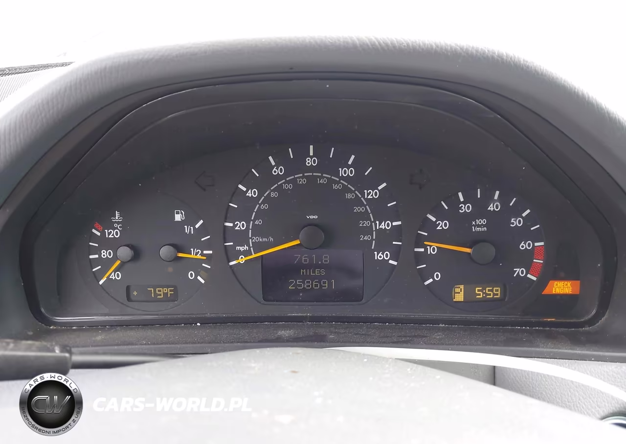 2000 Mercedes-Benz E 320 VIN:WDBJH65J9YB056292 - 7