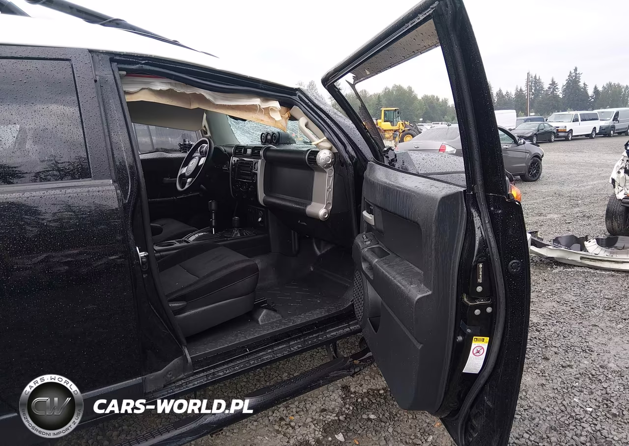 2010 Toyota Fj Cruiser VIN:JTEBU4BF3AK073838 - 5