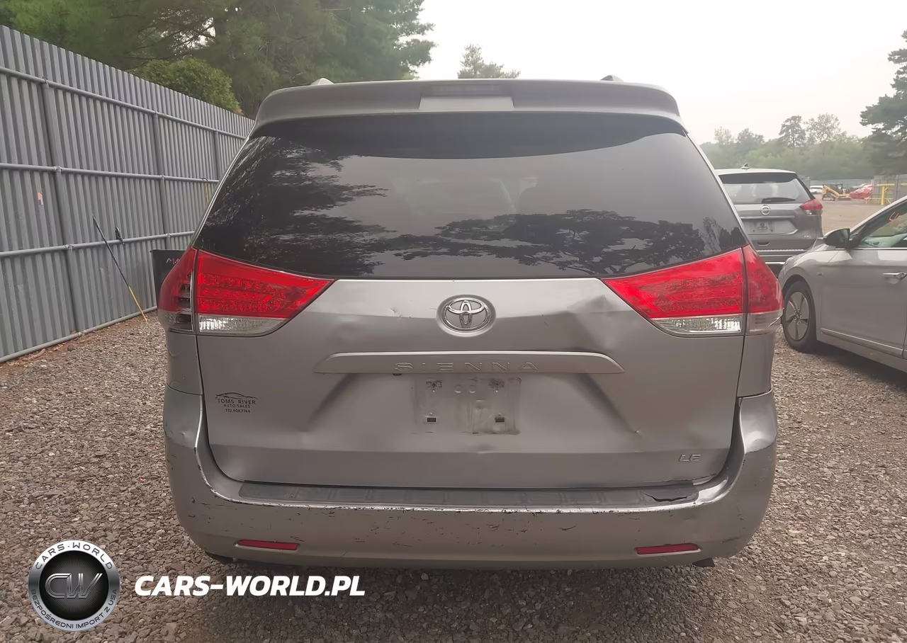 2012 Toyota Sienna Le V6 8 Passenger VIN:5TDKK3DC2CS250608 - 16