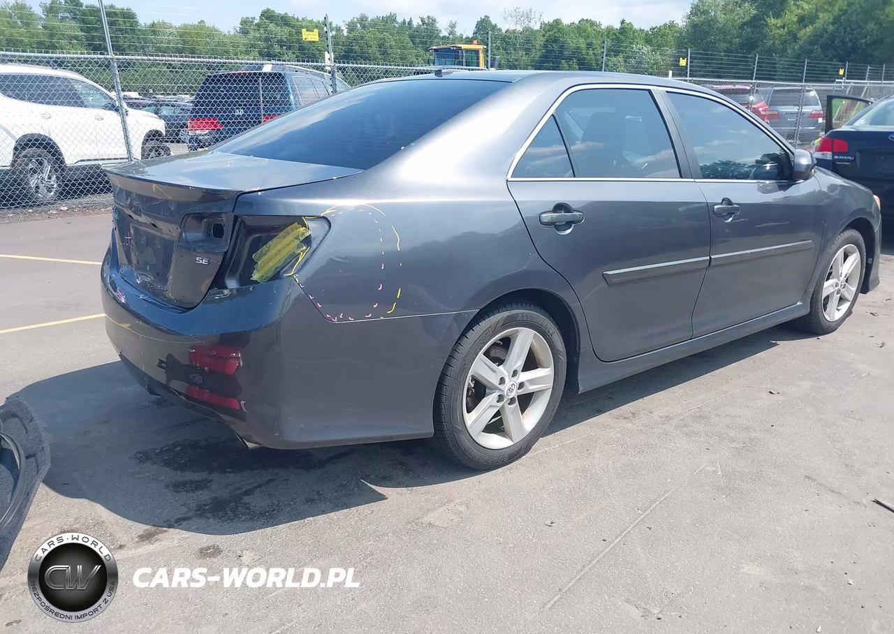 2013 Toyota Camry Se VIN:4T1BF1FK9DU216834 - 4