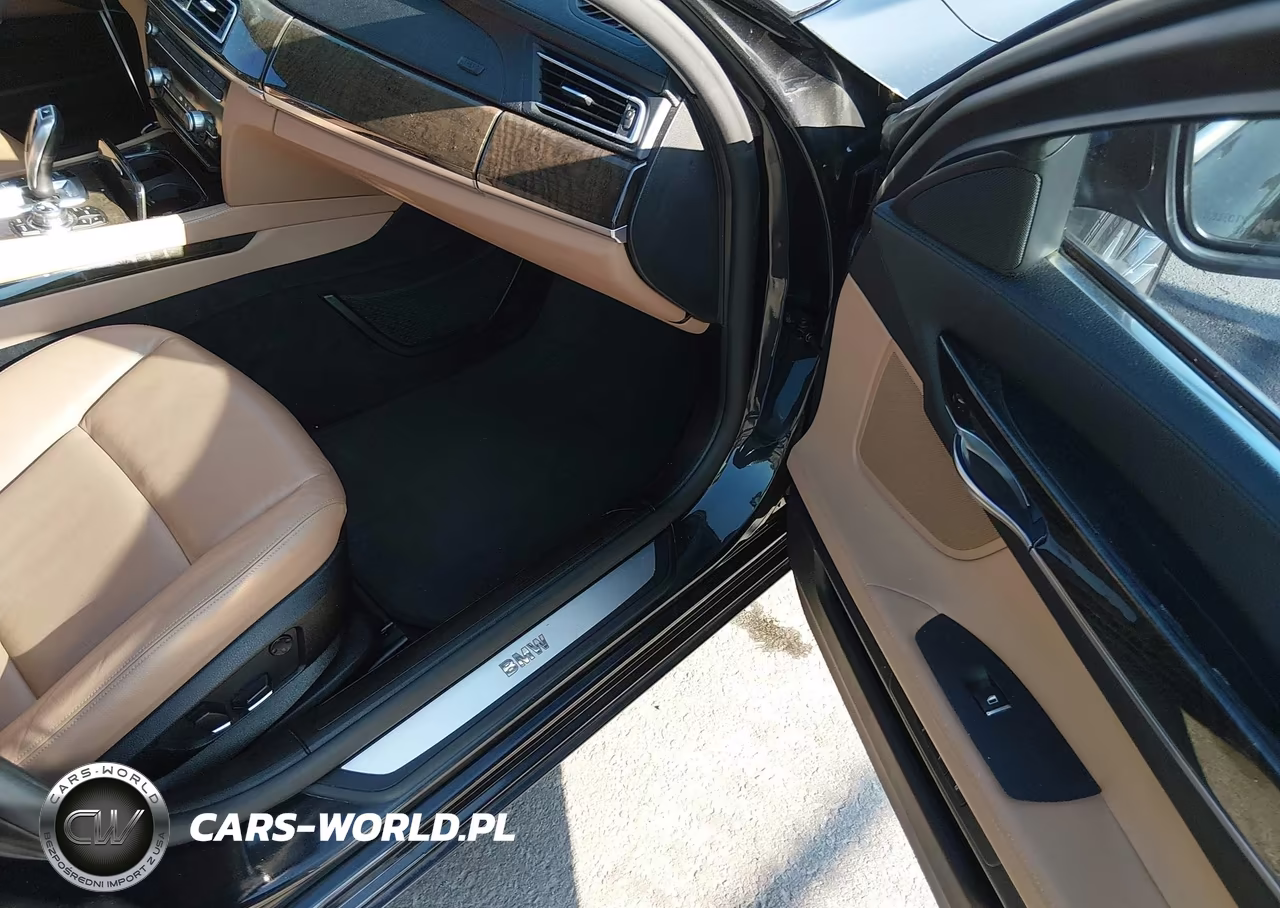 2012 BMW 740I VIN:WBAKA4C59CC613660 - 5