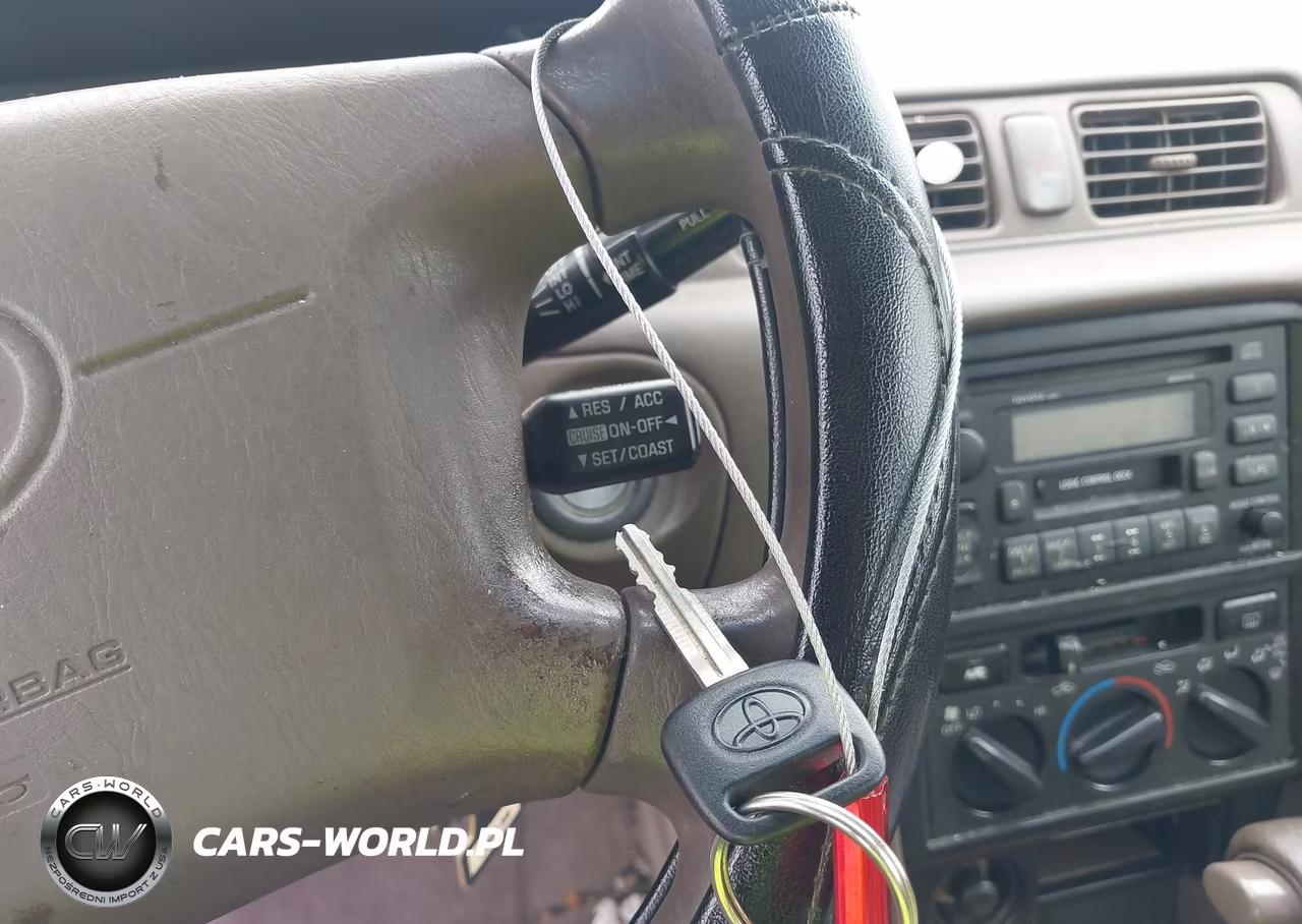 1999 Toyota Camry Le VIN:JT2BG22K9X0302288 - 11
