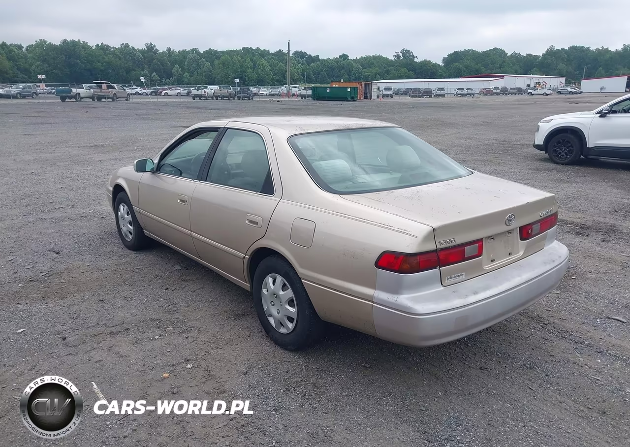 1999 Toyota Camry Le VIN:JT2BG22K9X0302288 - 3