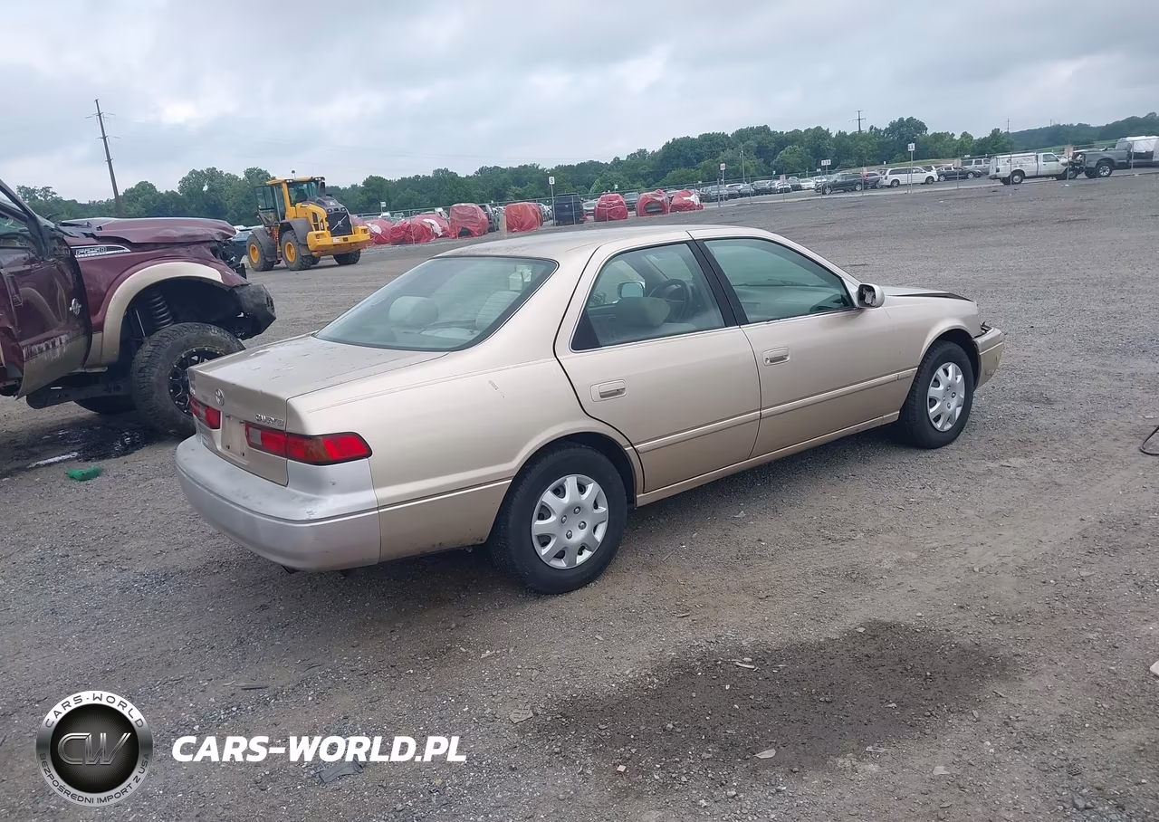 1999 Toyota Camry Le VIN:JT2BG22K9X0302288 - 4