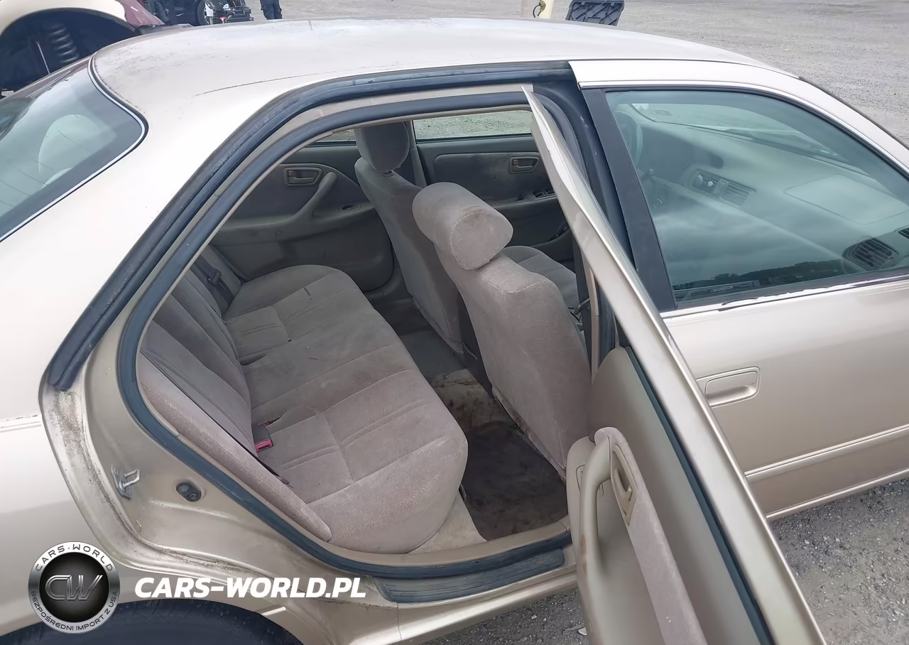 1999 Toyota Camry Le VIN:JT2BG22K9X0302288 - 8