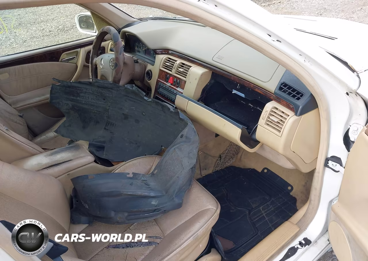 2000 Mercedes-Benz E 320 VIN:WDBJF65J1YB161947 - 5