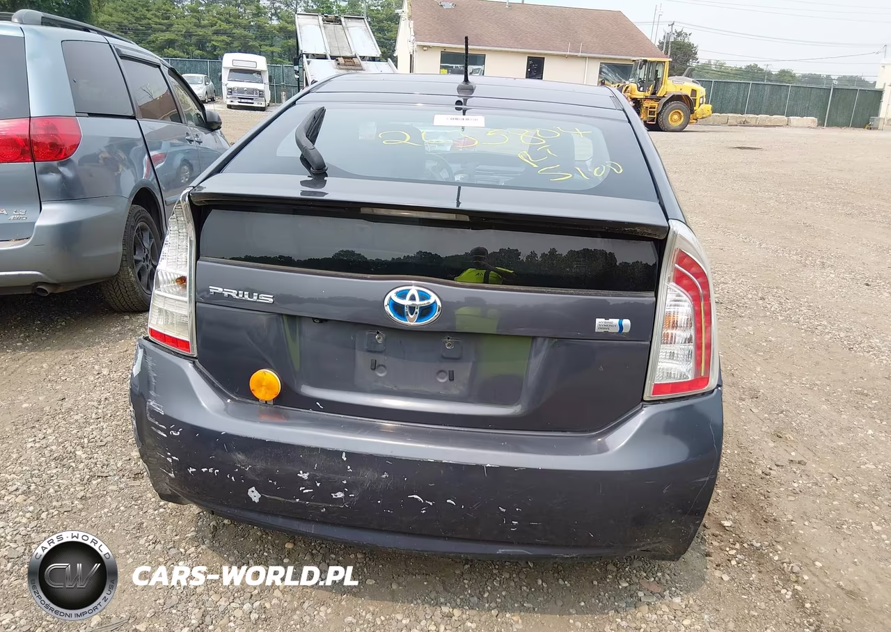 2015 Toyota Prius Three VIN:JTDKN3DU7F0395294 - 15